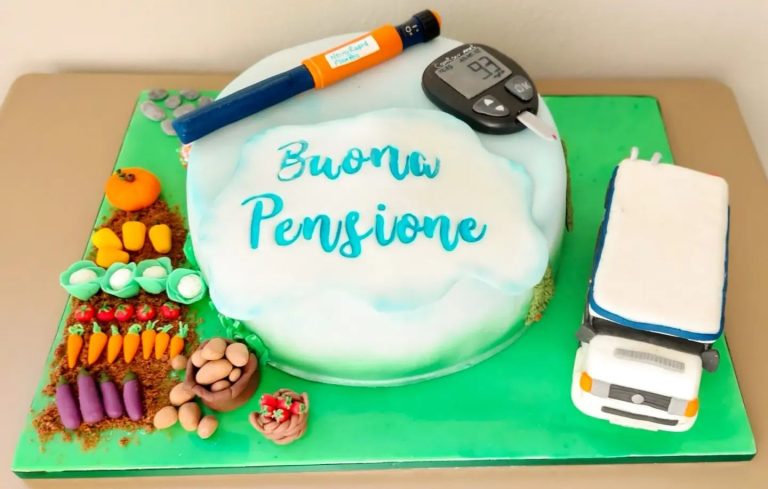 Galleria pasticceria zucchero a vélo, torta per pensionamento, biscotti di carnevale, cake design, decorazioni in pasta di zucchero,