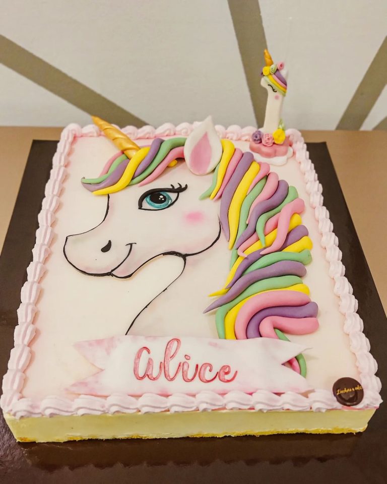 Galleria pasticceria zucchero a vélo, torta di compleanno, cake design, decorazioni in pasta di zucchero, unicorno